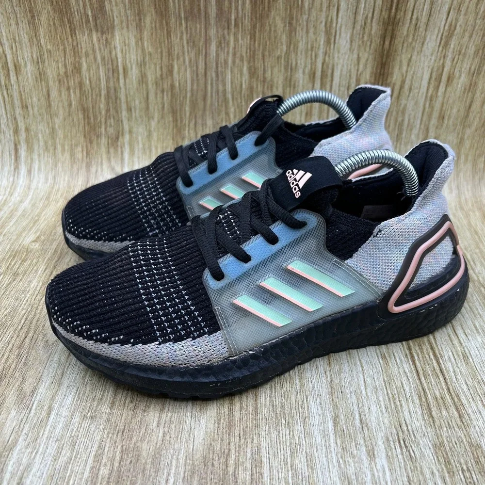 Adidas Ultraboost 2019 Women's Size 6 Running Shoes Linen‎ Ash Green EF2358